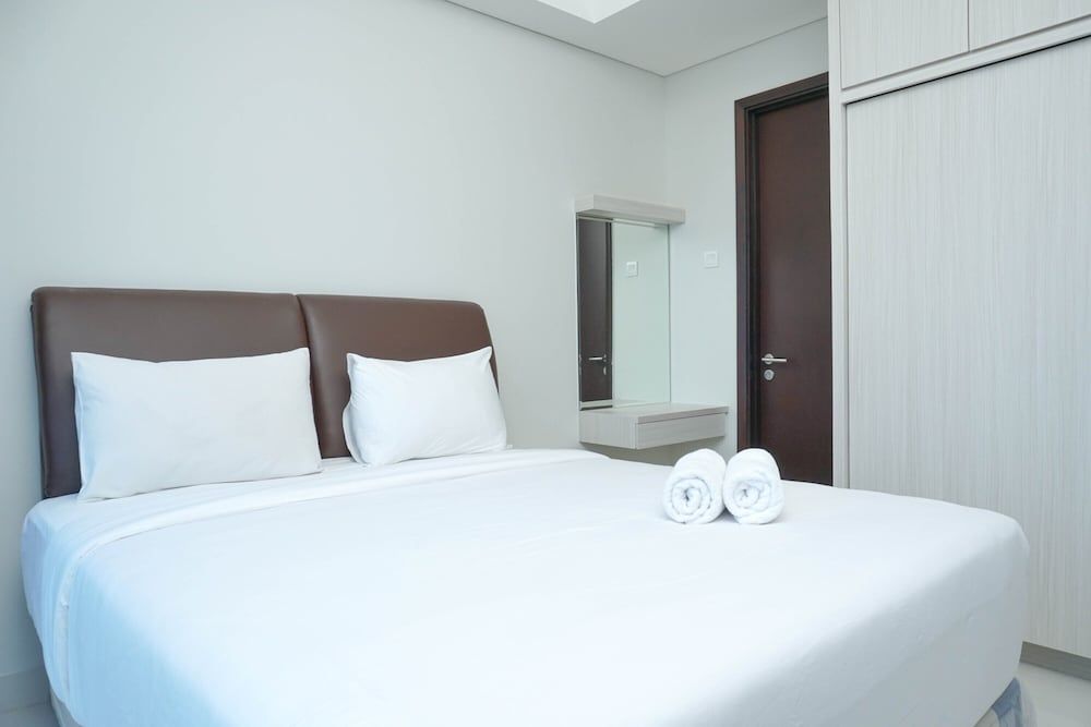 undefined Simple and Minimalist 3BR Apartment at Puri Mansion 4