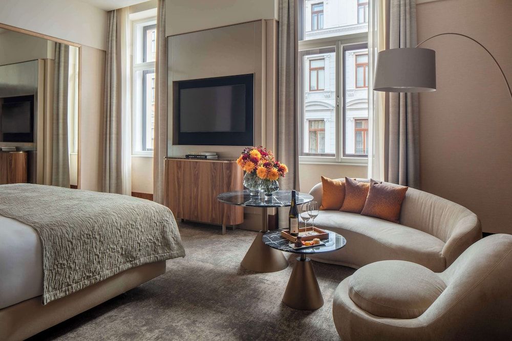 Grand Room (Premium, Extra Bed 2Ad + 1Ch)