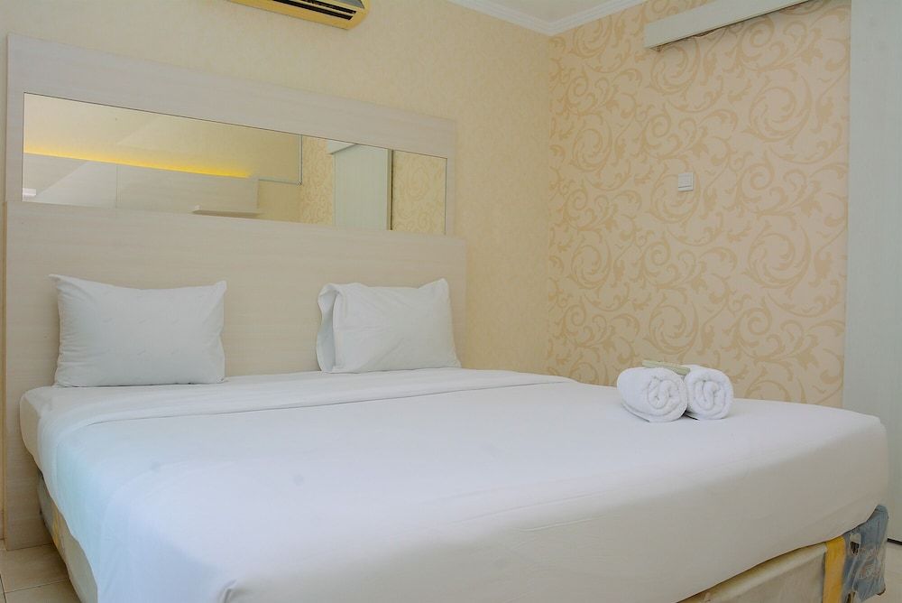 undefined Minimalist and Cozy 1BR Apartment at The Boulevard 5