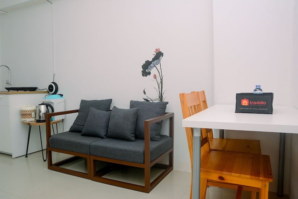 undefined Cozy Living 2BR Apartment at Bassura City near Mall 8