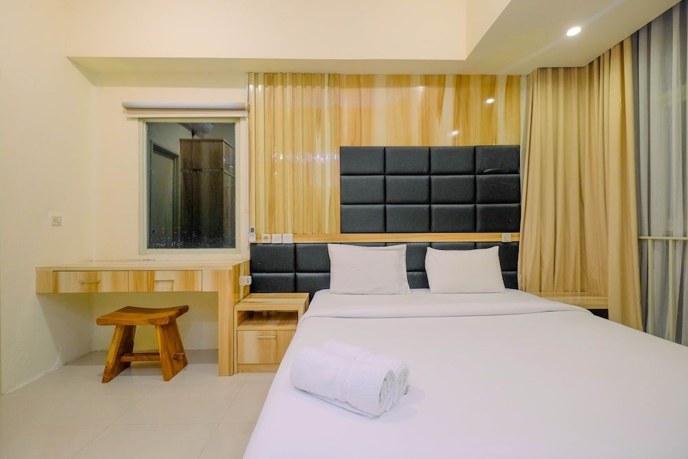 undefined Strategic 2BR Apartment with Workspace @ Season City 4