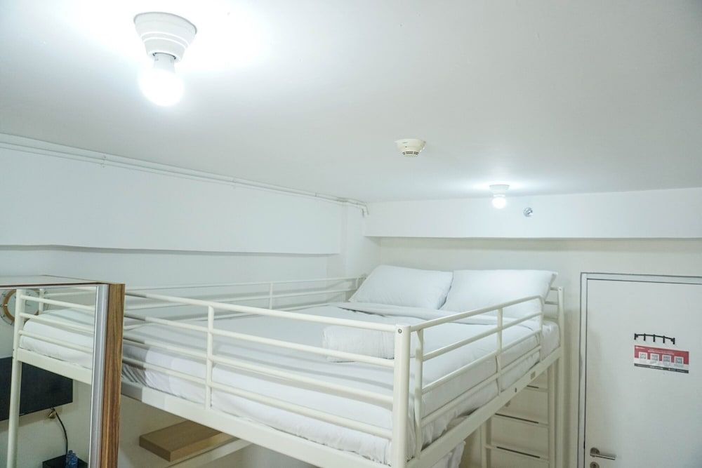 Compact and Scenic Studio Room Green Bay Pluit Apartment Room