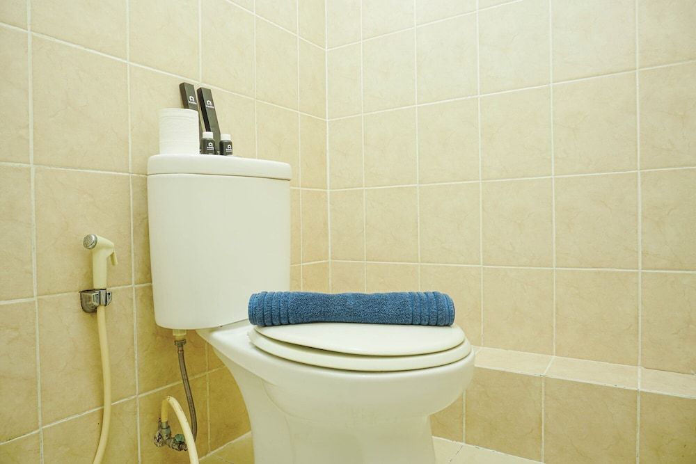 undefined Compact and Scenic Studio Room Green Bay Pluit Apartment 10