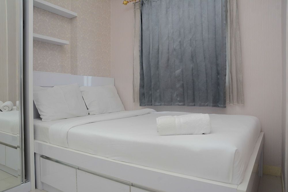 undefined Comfortable and Clean 2BR Green Pramuka Apartment