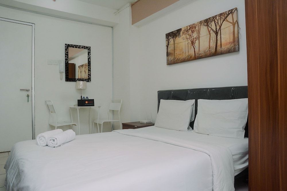 undefined Good and Comfy Studio Room at Green Bay Pluit Apartment 7