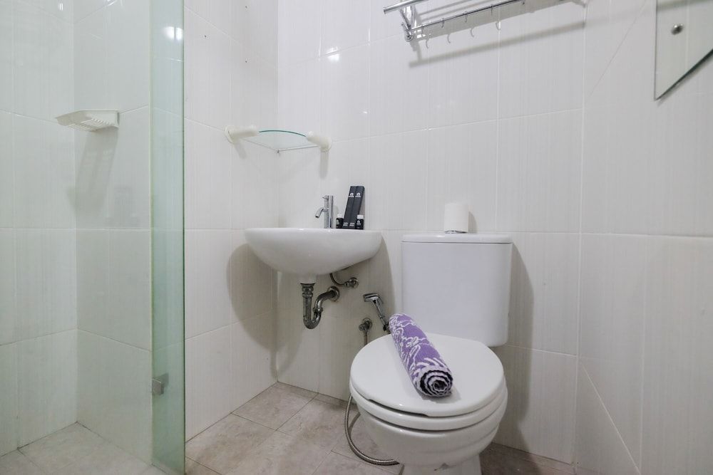 undefined Best Price Studio Apartment at Tamansari Semanggi 10