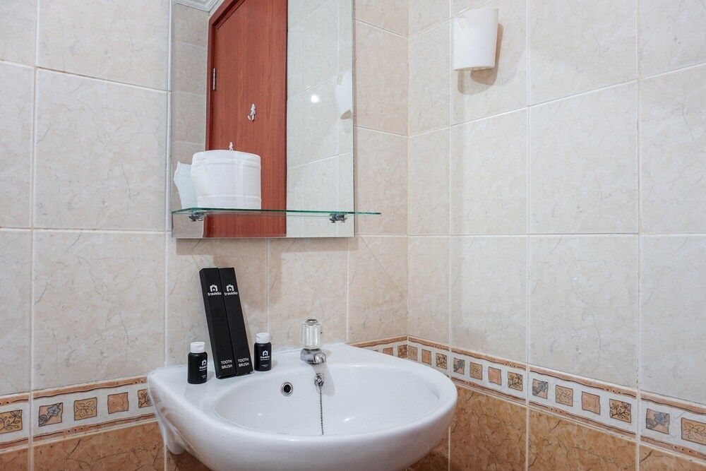 Simply 1BR Grand Palace Kemayoran Apartment Room 12