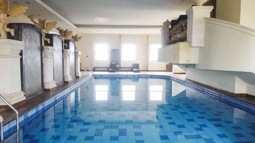 undefined Strategic 1BR The Boulevard Apartment with Luxurious Design 5