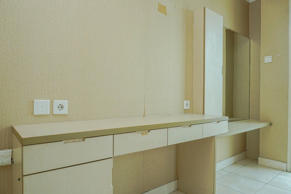 Strategic 1BR The Boulevard Apartment with Luxurious Design Apartment, Non Smoking, Kitchenette 5