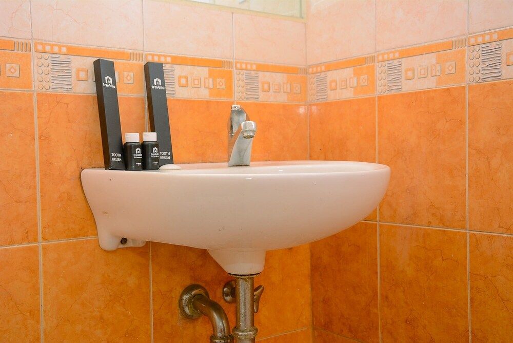 Simple Living 2BR Apartment City Home near MOI Kelapa Gading Apartment, Non Smoking, Kitchenette 10