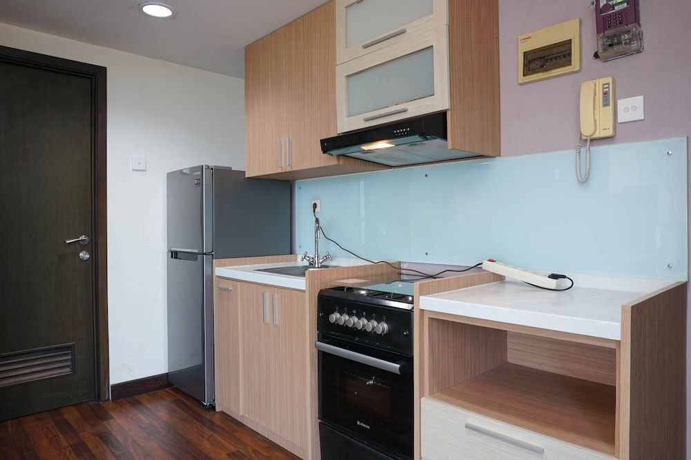 undefined Cozy Living 1BR Tamansari The Hive Apartment 8