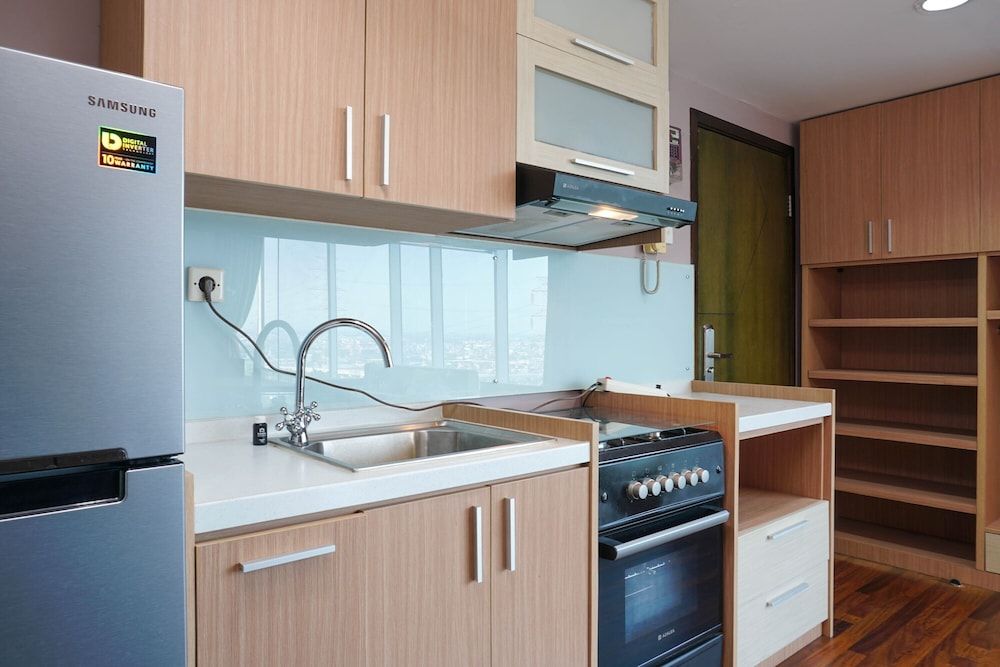 undefined Cozy Living 1BR Tamansari The Hive Apartment 9