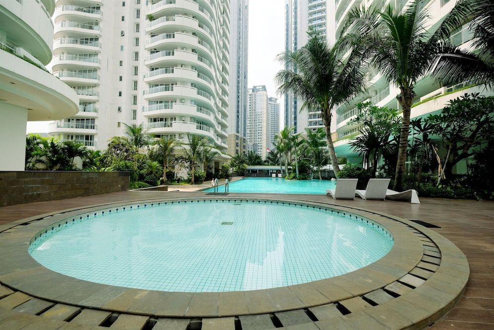 undefined Cozy 1BR Royale Springhill Apartment with City View 4