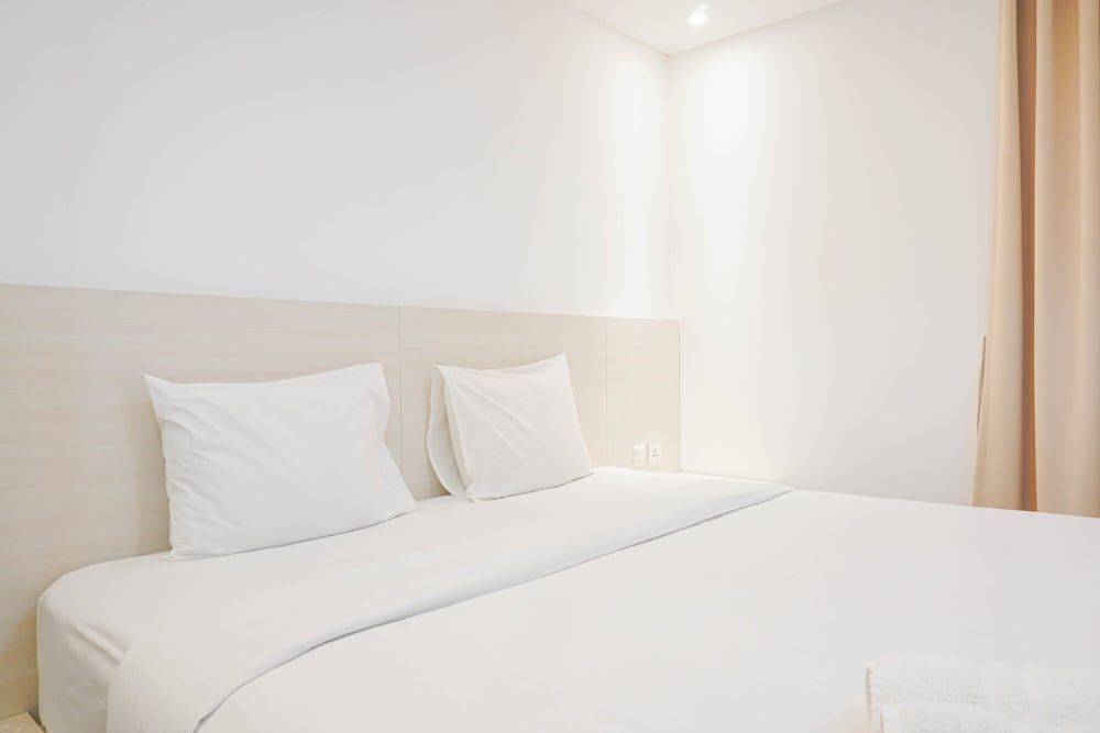 undefined Cozy 1BR Royale Springhill Apartment with City View