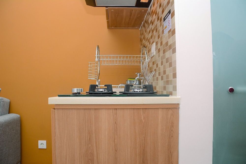 undefined Trendy 2BR Green Pramuka Apartment 8