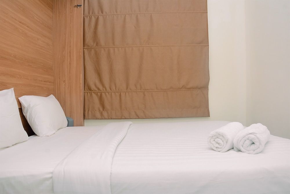 undefined Trendy 2BR Green Pramuka Apartment 6