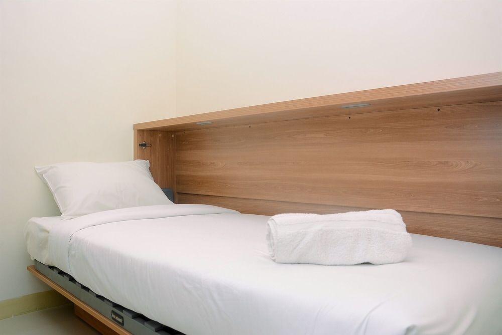 undefined Trendy 2BR Green Pramuka Apartment 5