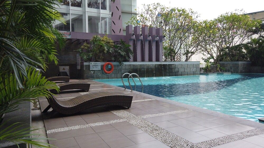 undefined Elegant 2BR Apartment with Working Room The Lavande Residences 3