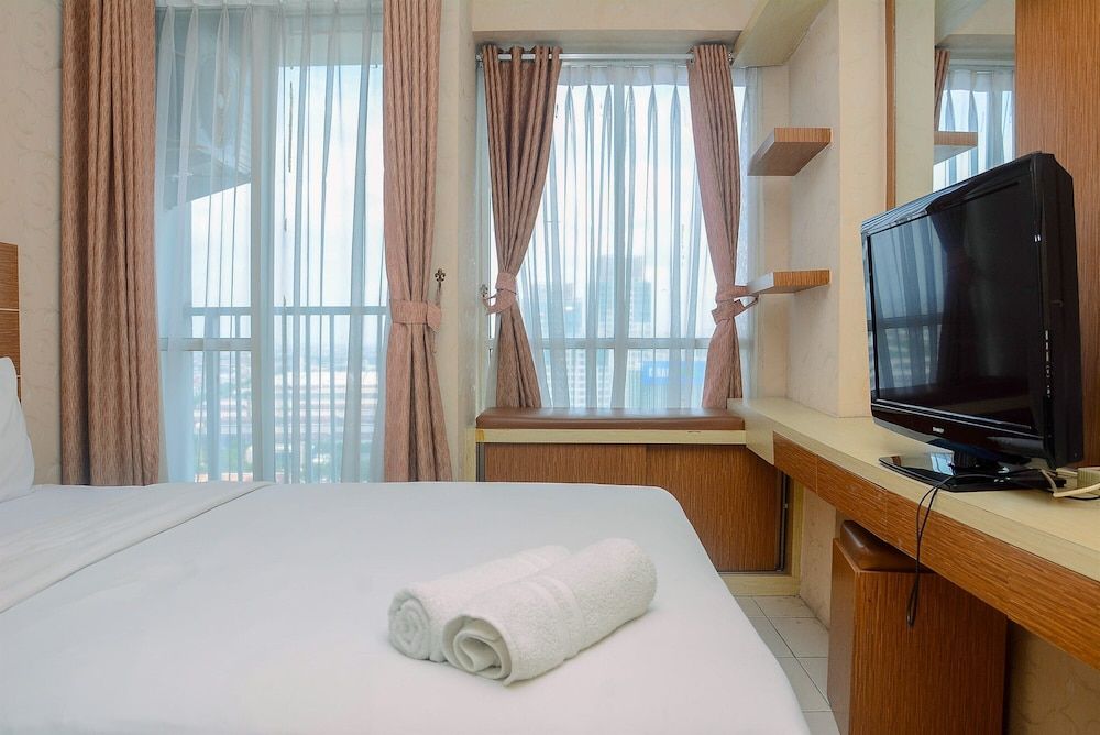 undefined Comfort and Modern Studio Tifolia Apartment 10