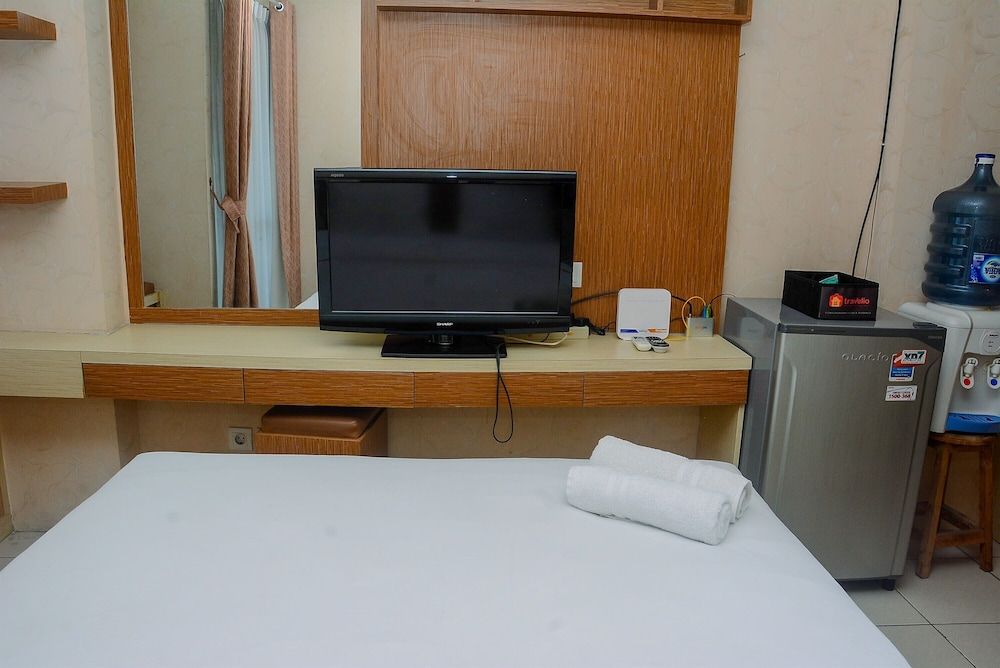 undefined Comfort and Modern Studio Tifolia Apartment 5