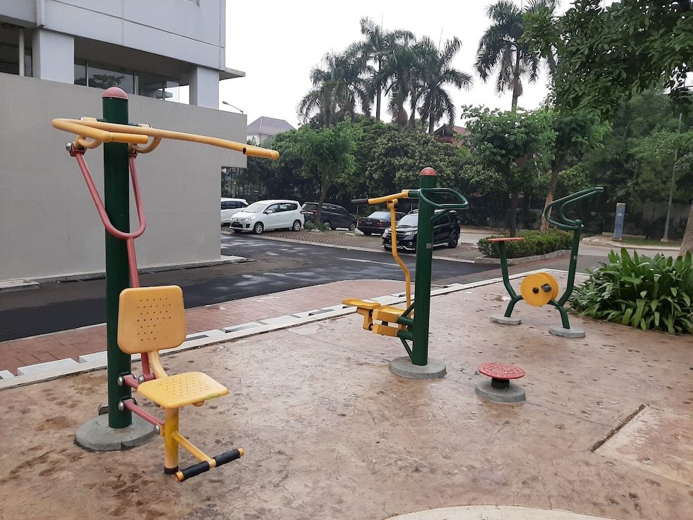 undefined Roomy Studio Room Bintaro Park View Apartment 3