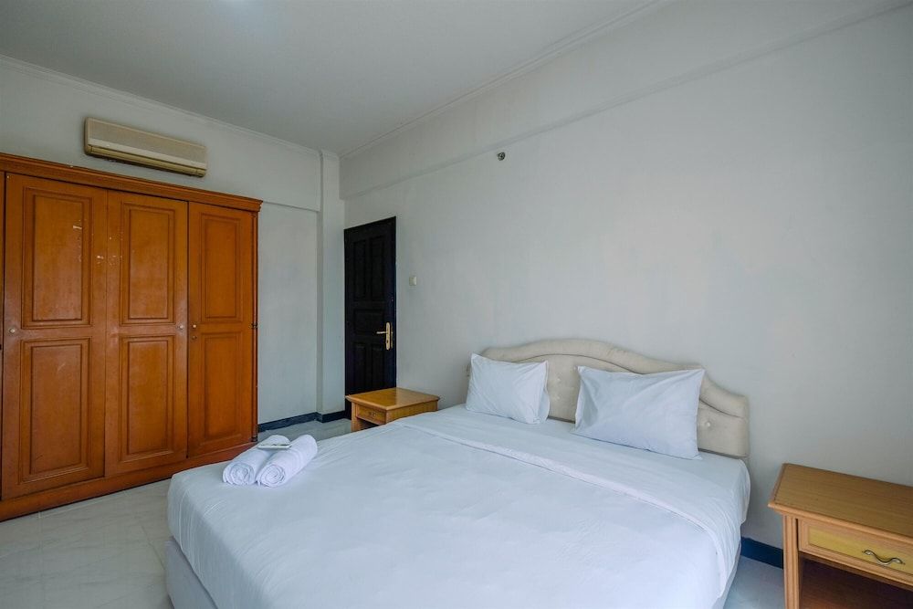 undefined Homey and Spacious 3BR Kondominium Juanda Apartment 4