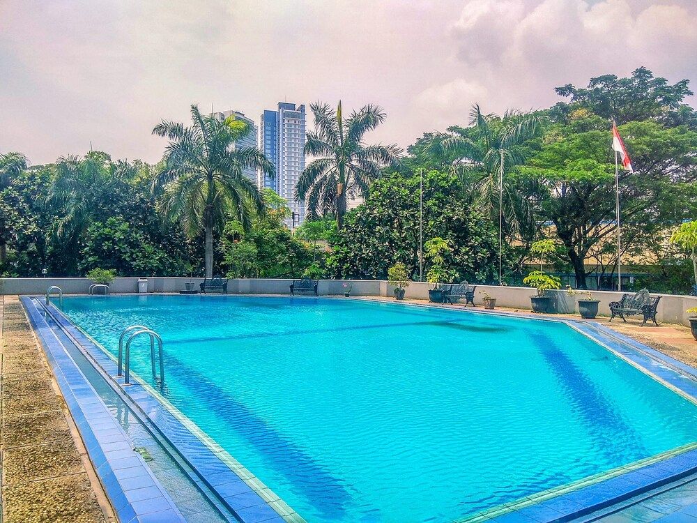 undefined Homey and Spacious 3BR Kondominium Juanda Apartment 3