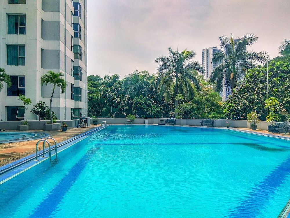 undefined Homey and Spacious 3BR Kondominium Juanda Apartment