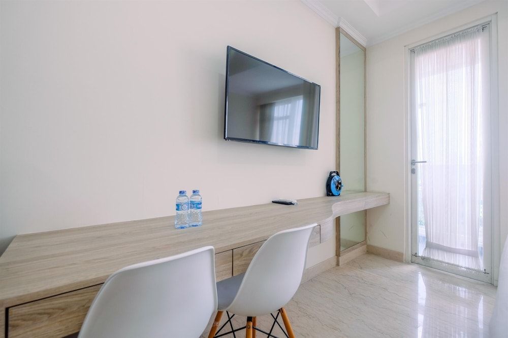 undefined Warm and Cozy Studio Room at Menteng Park Apartment 6