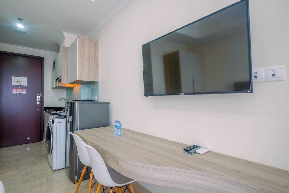 undefined Warm and Cozy Studio Room at Menteng Park Apartment 9