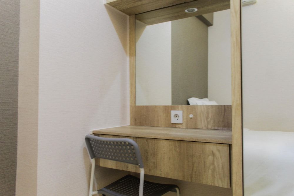 undefined Comfortable Fully Furnished 2BR Bassura City Apartment 4