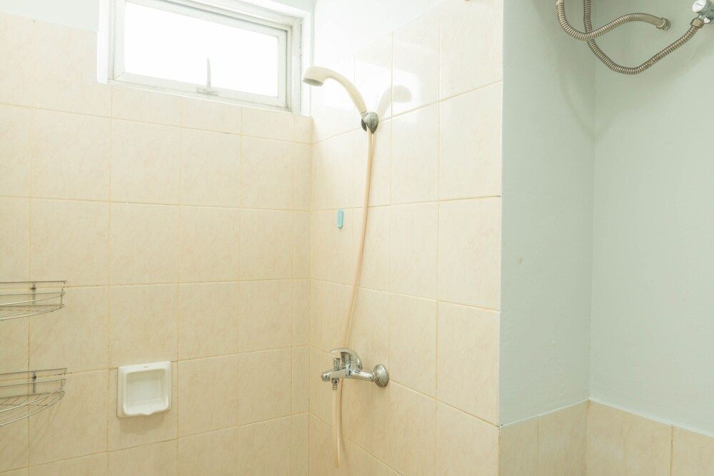 Spacious and Homey 2BR Green Central City Apartment Room 19