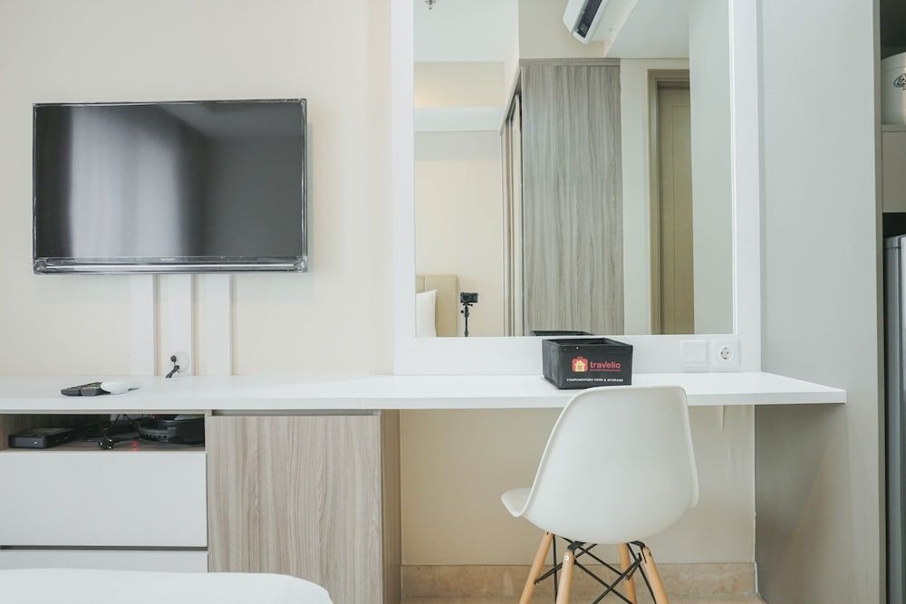 undefined Luxury and Cozy Studio at Gold Coast Apartment 10