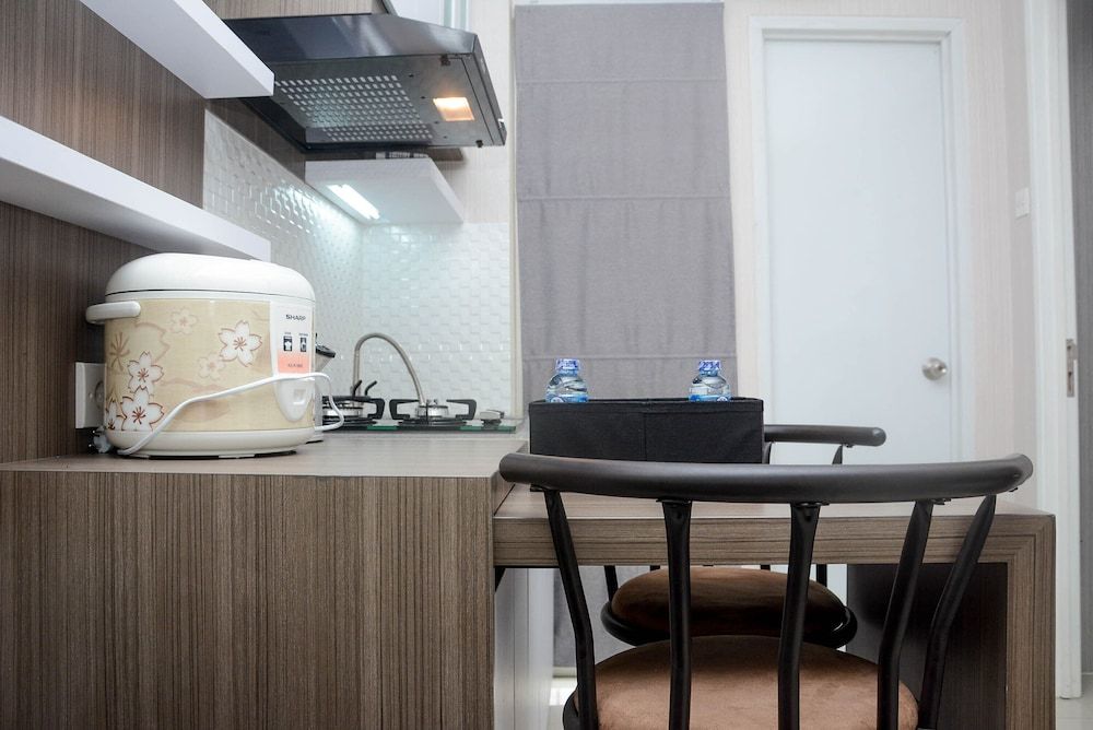Cozy Stay 2BR Bassura City Apartment near Mall Room 9