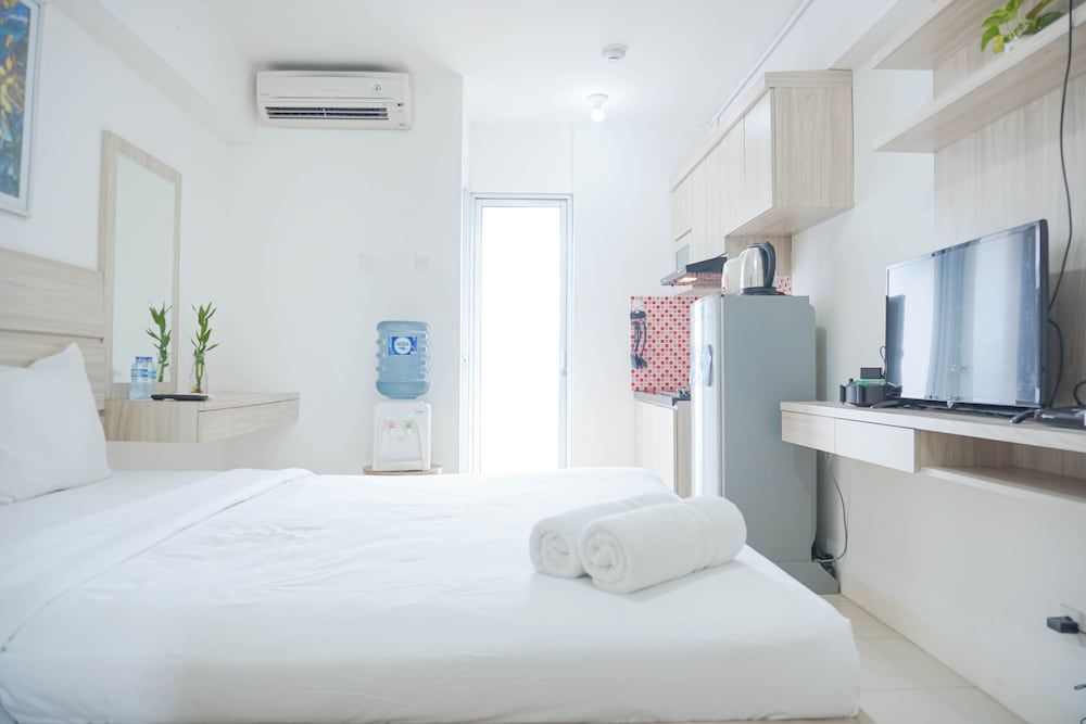 undefined Cozy Stay and Homey Studio Apartment at Bassura City Apartment 4