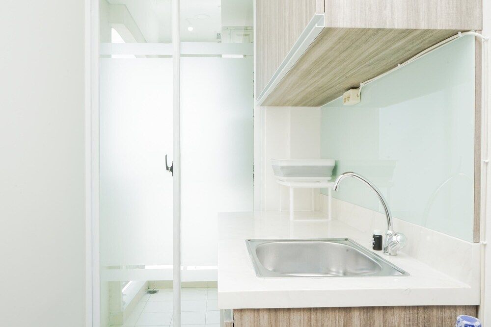 undefined Comfortable 1BR Apartment at Vittoria Residence 7