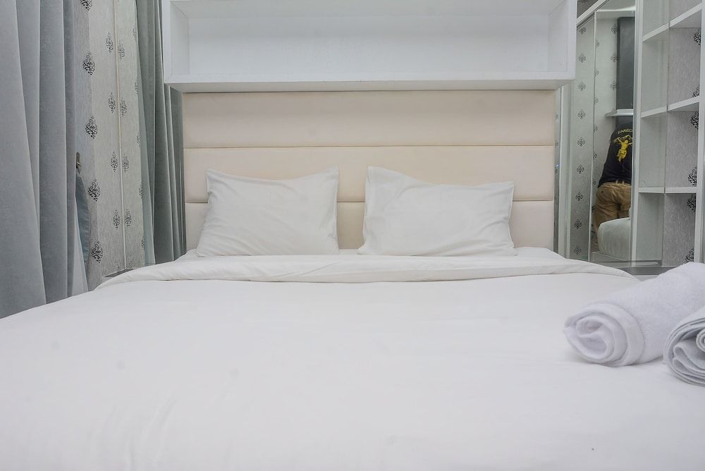 undefined Comfort with City View Studio Tifolia Apartment 7