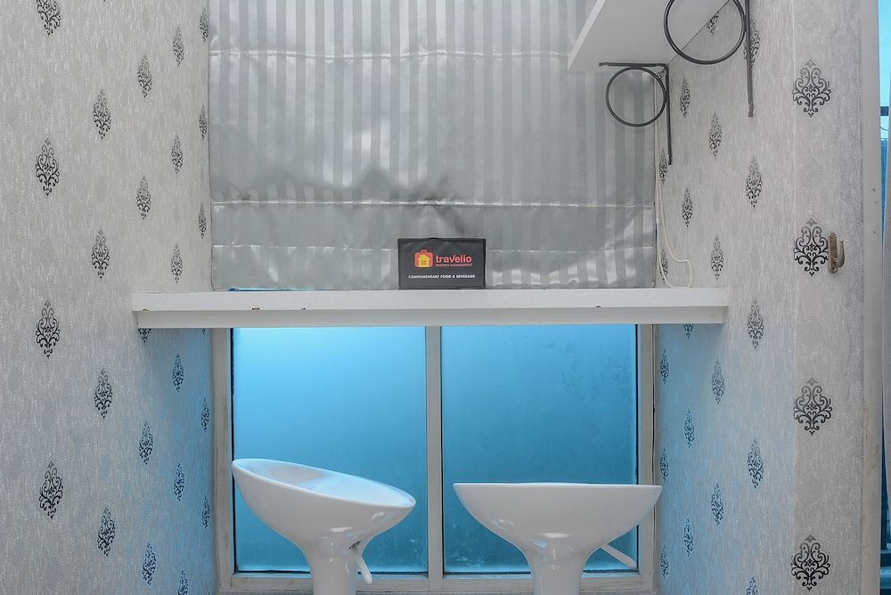 undefined Comfort with City View Studio Tifolia Apartment 6