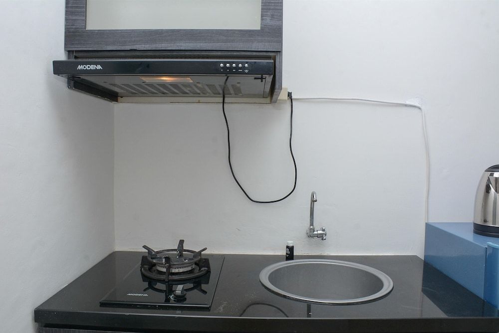 undefined Strategic And Comfortable 1Br At Bassura City Apartment 6