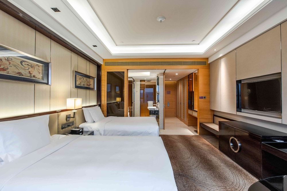Standard Room, 2 Twin Beds, River View (High Floor)