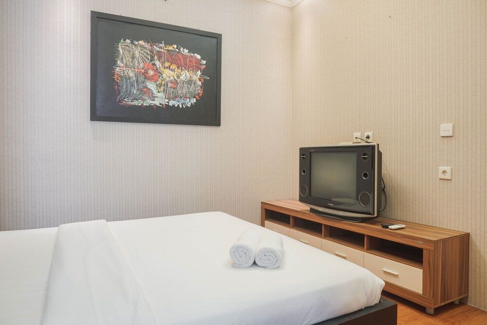 undefined Cozy Living 2BR at Seasons City Apartment near Mall 10