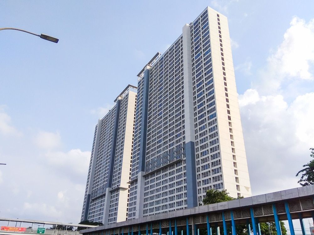 undefined Tifolia Studio Apartment with Double Bed near LRT Station 3