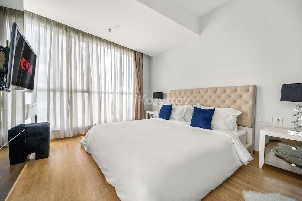 CASTILLE by Kozystay Apartment, 3 Bedrooms, City View 4