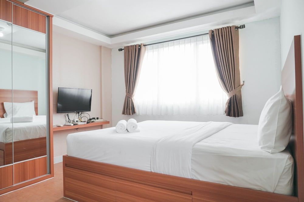 undefined Best Homey Elegant Studio Room at Amethyst Apartment