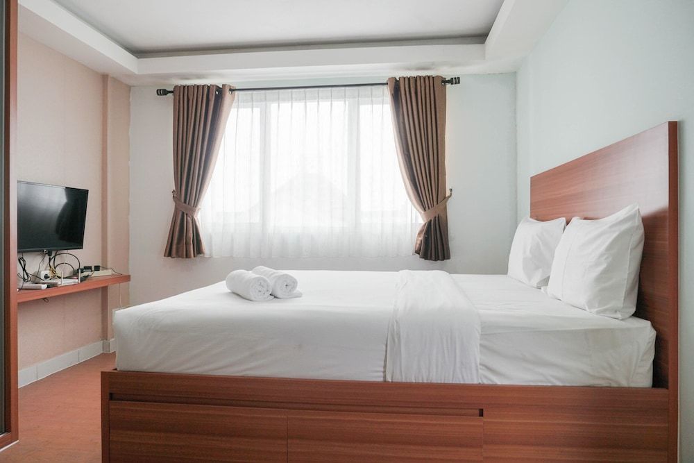 undefined Best Homey Elegant Studio Room at Amethyst Apartment 10