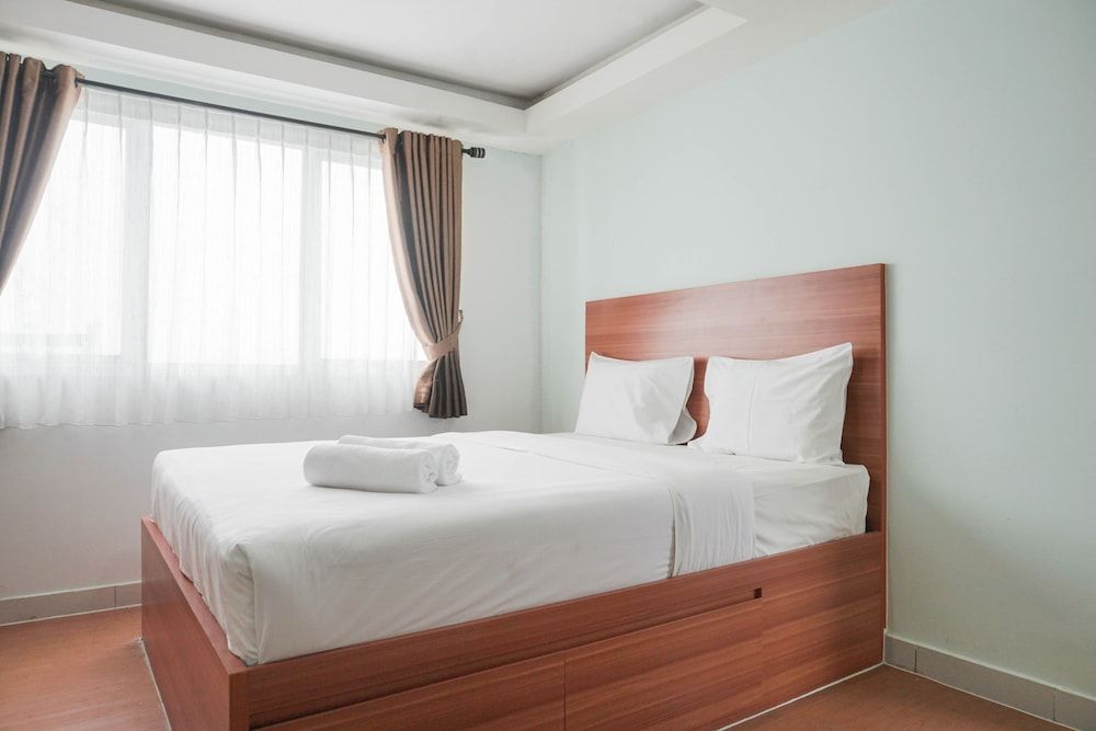 undefined Best Homey Elegant Studio Room at Amethyst Apartment 7