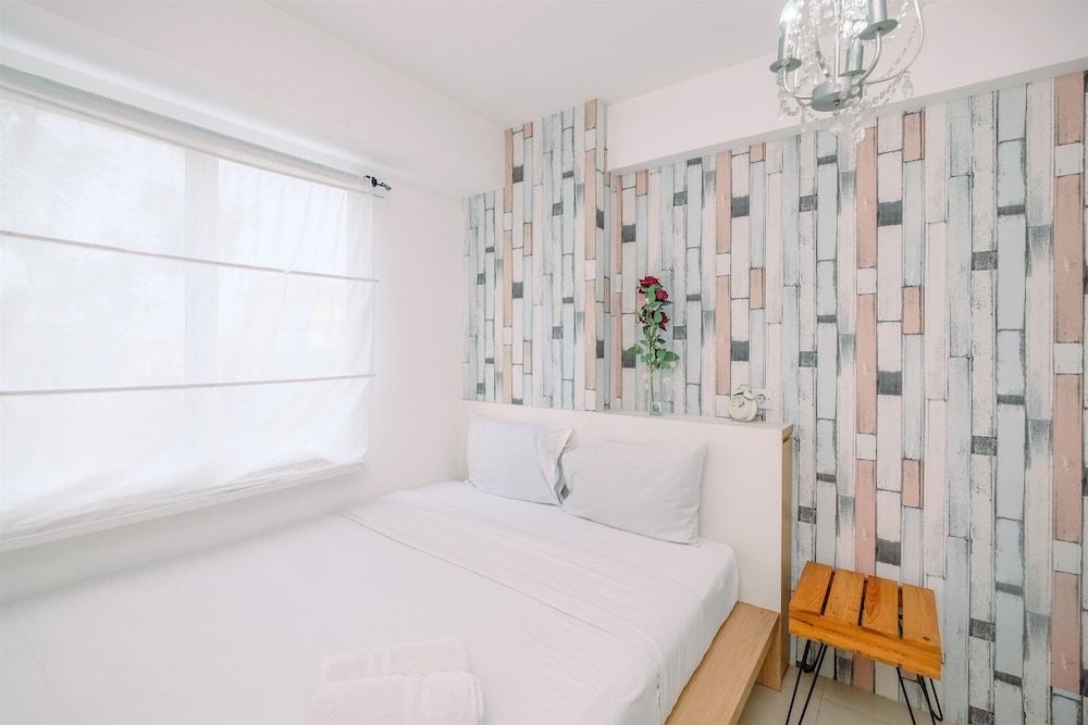 Warm And Cozy 2Br At Low Floor Bassura City Apartment