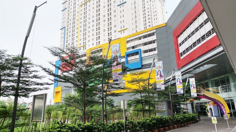 undefined Comfort Living 1Br At Bassura City Apartment