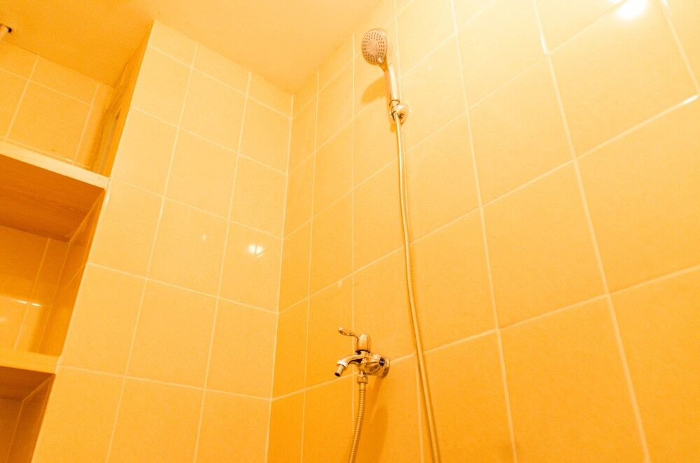 undefined Cozy Living Studio Sunter Park View Apartment 10