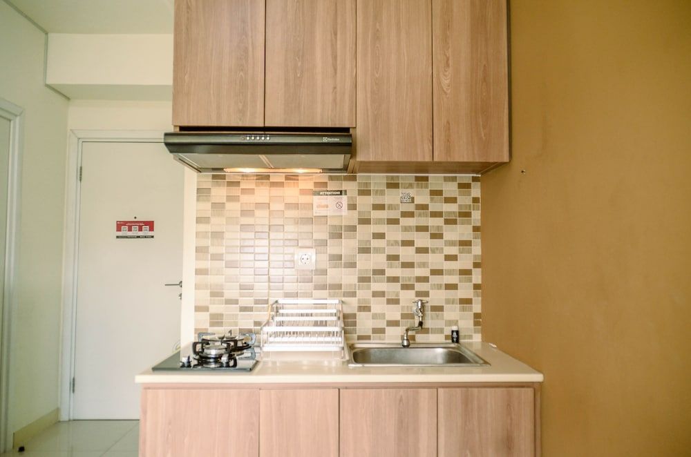 undefined Comfort And Simple 2Br At Green Pramuka City Apartment 9